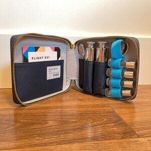 NWOT Flight 001 Mini Bar Kit